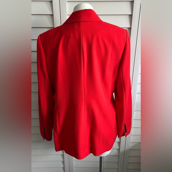 Elie Tahari | The Sylvie Single Button Blazer in Cayenne - Picture 9 of 13